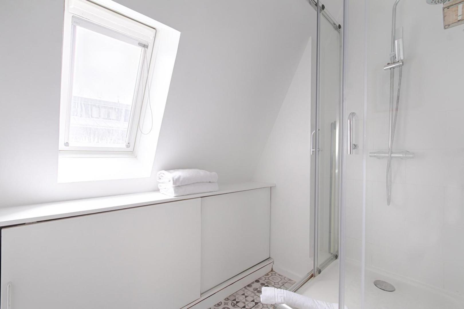 Appartement Near To Saint Lazare - 6P Paris Dış mekan fotoğraf